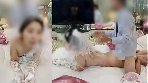 [Cuckold Wedding] "It feels better than my husband's &hellip_cum inside me &hellip_!" New wife's affair, eggs, and sense of immorality