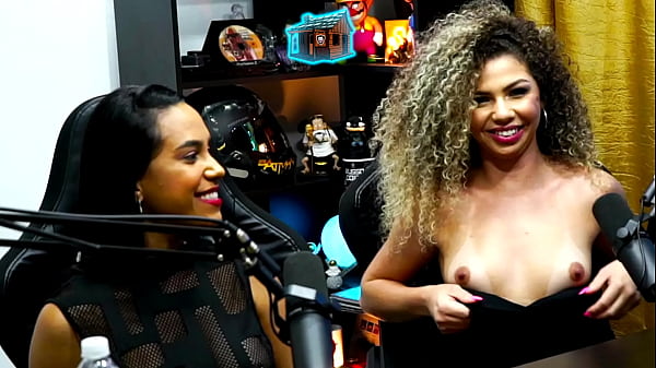 Dani Motta shows off her natural breasts, the presenter got horny - Full Podcast on SHEER/RED