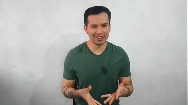 ¡Joven virgen le da sexo oral por primera vez al musculoso compañero de trabajo de 21 cm del trabajo en la oficina! Casi los ataron. historia sexual