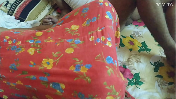 Reshma tía madura follada y semen en el coño