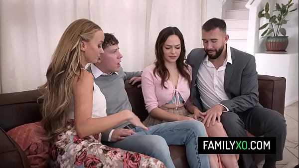 性感青少年 青少年玩得很开心