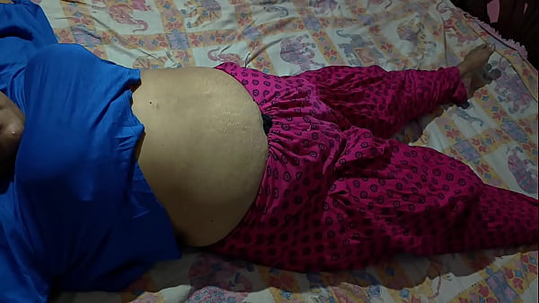 Room Service Boy enjoying with hot Milf Student Mothers