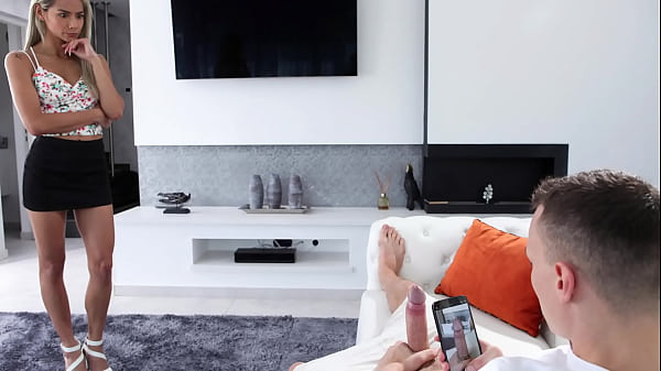 Stiefmutter weiß, wie man es richtig macht, Charlie Dean, Veronica Leal