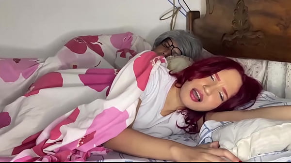 Adolescente sexy L'adolescente si diverte