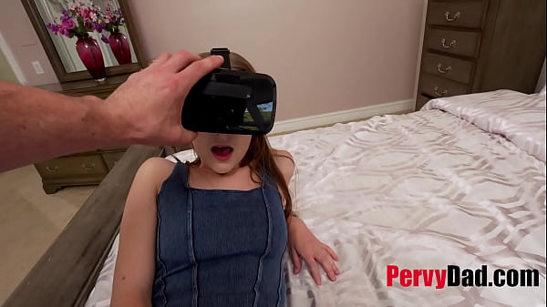 La amiga de su hijastra la engaña para formar un trío despistado - Lana Smalls, Laney Grey, Mike Mancini