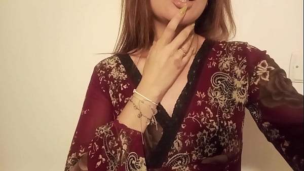 Sono timida ma ninfomane ogni volta che mi masturbo esce un liquido bianco dalla mia figa spero che vi piaccia