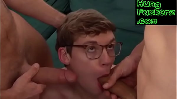 Jack Bailey Services two Hung men@HungFuckerz.com