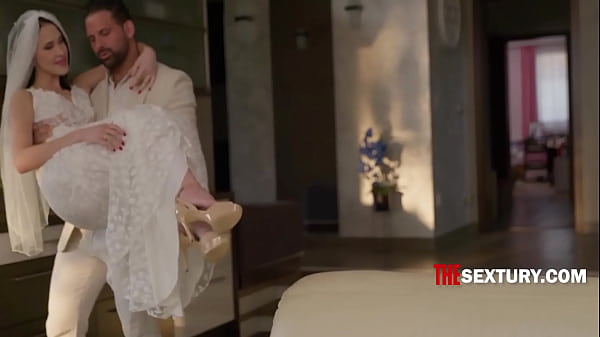 屁股蜜月，Alyssa'_s Loomoon - Alyssa Bounty，Lorenzo Viota