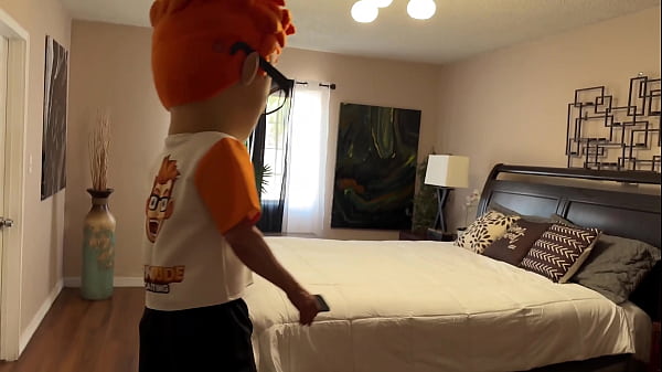 Hinterzimmer-Blowjobs und Banking mit Alexis James: Ein Leitfaden für MILFs zum Thema steigende Vermögenswerte!