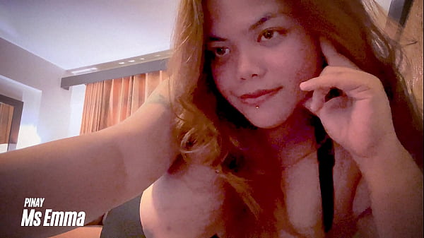 Sorellastra filippina molto calda con grandi tette si masturba davanti alla telecamera