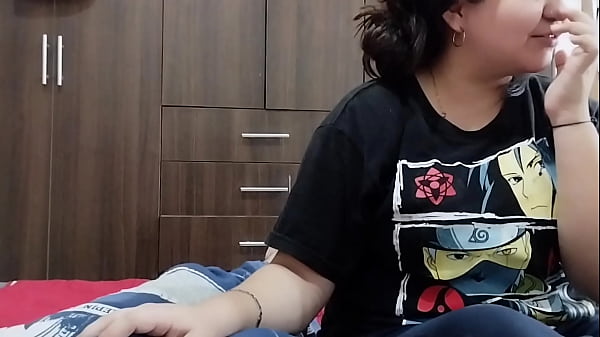 Una teenager latina stuzzica il video