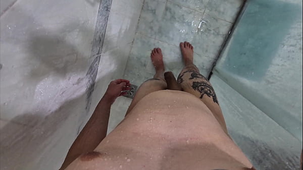 FOR FAT LOVERS - A FAT GUY TAKING A SHOWER