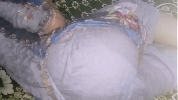 जंगली युवा लड़की मॉडल