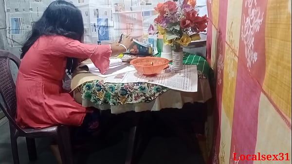 Amateur Teen posiert - wunderschön