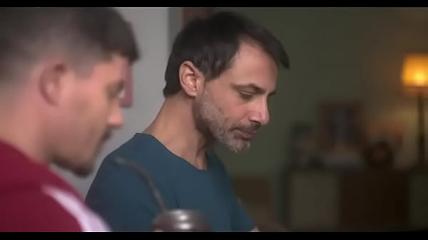 Wir alle haben einen Toten im Schrank oder einen Sohn im Schrank (Ein Skelett im Schrank / Os Segredos do Armáacute_rio) 2020