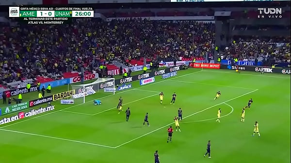 jovenes universitarios se follan en una gangbang a su puta naca de amarillo