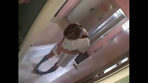 Adolescente innocente contaminata in tutti e tre i buchi durante il servizio fotografico