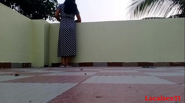 Desi Village esposa recién casada follando (video oficial de Localsex31)