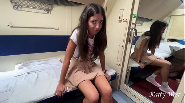 Public Pickup - Đón một cô gái hấp dẫn ở ga xe lửa và đụ cô ấy trên tàu