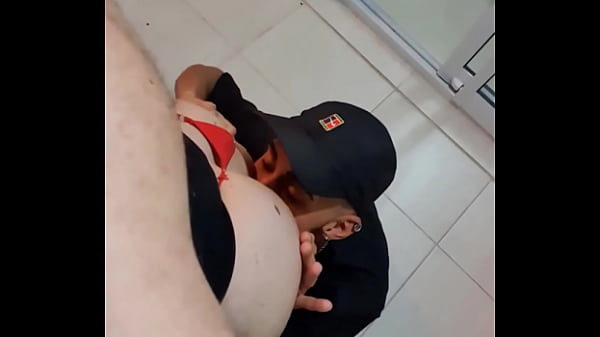 MALE PERFORMS THE FETISH OF AN IF**D DELIVERY MAN WAITING FOR HIM IN PANTIES AND AS A REWARD HE WON A LOT OF PIKA IN THE ASS (COMPLETE ON RED AND SUBSCRIBEDIL_&Atilde_O)