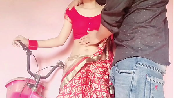 Fucked a beautiful young sister-in-law alone on the pretext of teaching her how to ride a bicycle.