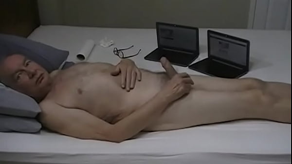 Solo male wanking for women