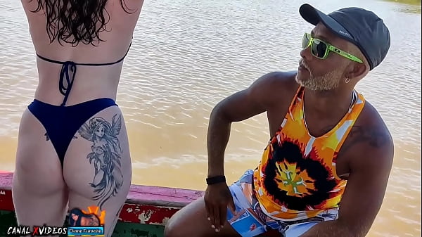 GITA IN BARCA ORGIA CON LORRANY EXOTICA CHE ABBIAMO PORTATO CON MOLTI PESCATORI COME PAGAMENTO DEL VIAGGIO - MARCIO BAIANO - COMPLETO SU ROSSO