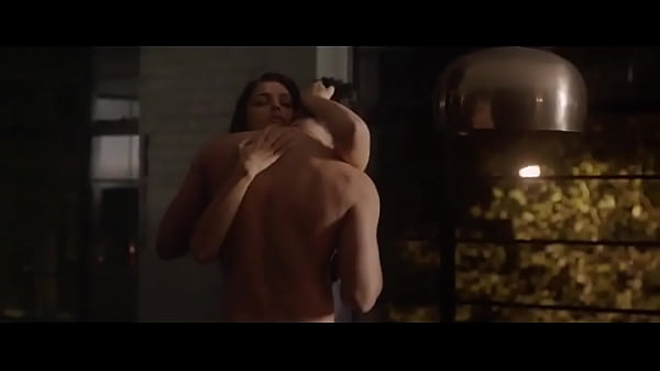 Nueva esposa caliente ama el sexo toda la noche disfruta de la vida a la edad del amor