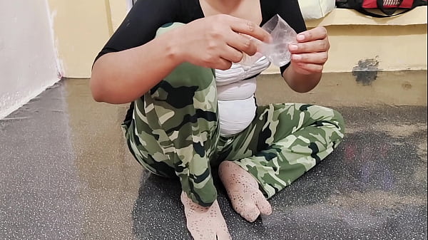 DESI MAID HART DOGGYSTYLE VON HAUSBESITZER GEFICKT, lustiger Sex