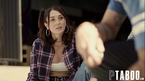 Grinders - Partie 2 Charlotte Sins, Robby Echo