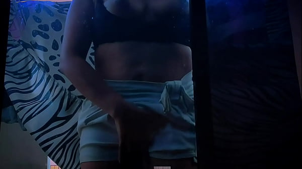 INCREDIBILE ACCADUTO IN MESSICO - LA MATRIGNA SEDUCE IL SUO FIGLIASTRO MOSTRANDO LE SUE TETTE ATTRAVERSO LE FINESTRE E IL FIGLIASTRO LA SCOPA MOLTO RICCO, VERO SESSO AMATORIALE FATTO IN CASA