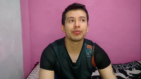 Hombre casado con mujer se ternina cogiendo con su vergota grande y gruesa al mecanico en una fiesta -Relato sexual