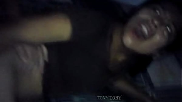 Oh! Bin ich zum falschen Loch gegangen?... Nein! Aber zunächst wollte ich nicht und am Ende habe ich es sogar genossen, die Fürze mit Sahne rauszuholen. Wenn du schon weißt, was ich bin, dann kannst du deinen Zeh in deinen Arsch stecken.