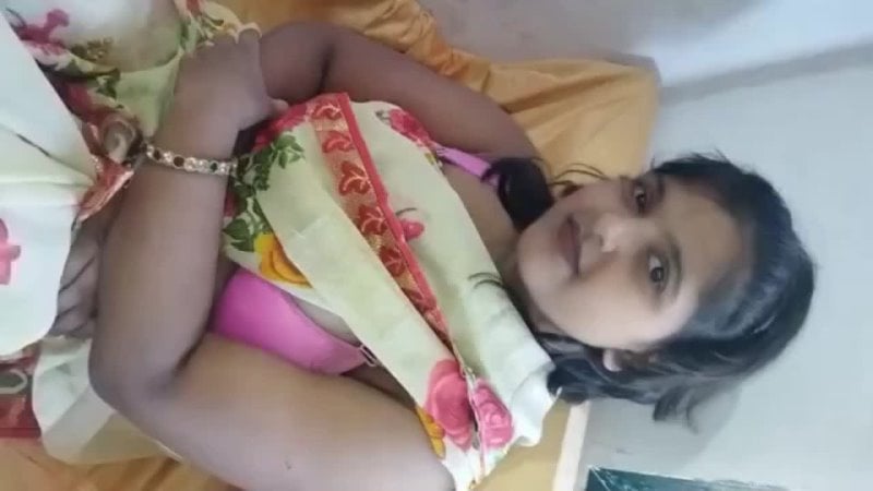 Dada ji fodeu a neta Sofia de camisinha e tentou foder o cuzinho dela