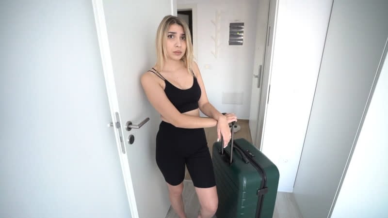 Madrasta e enteado dividem a cama em um quarto de hotel! Jenny Lux enche a Rússia [pornografia, hentai, sexo, fode, russo, incesto