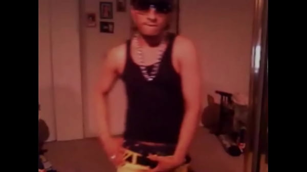 Cisco jacking off (video âm nhạc) HOT HOT HOT