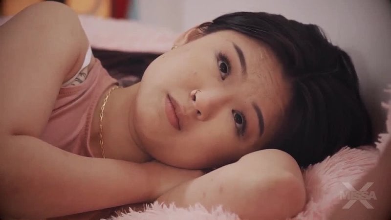 Ma virginité est un fardeau viii Lulu Chu, Tommy Gunn (voix automatique)