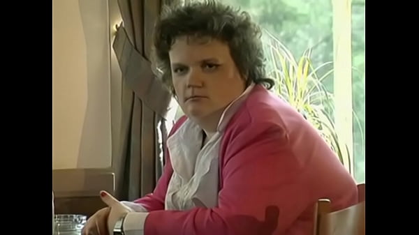 Bà già Bỉ và ông nội trong orgy