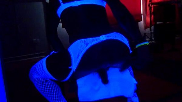 Bubblebutt Hüpfen und Dildoschlagen