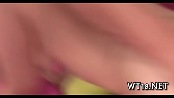 Naughty man removes teen girl'_s